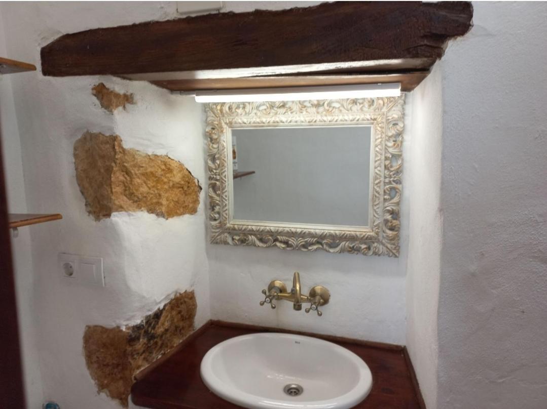 Encantadora Casita Con Molino Y Piscina Antigua  Extérieur photo